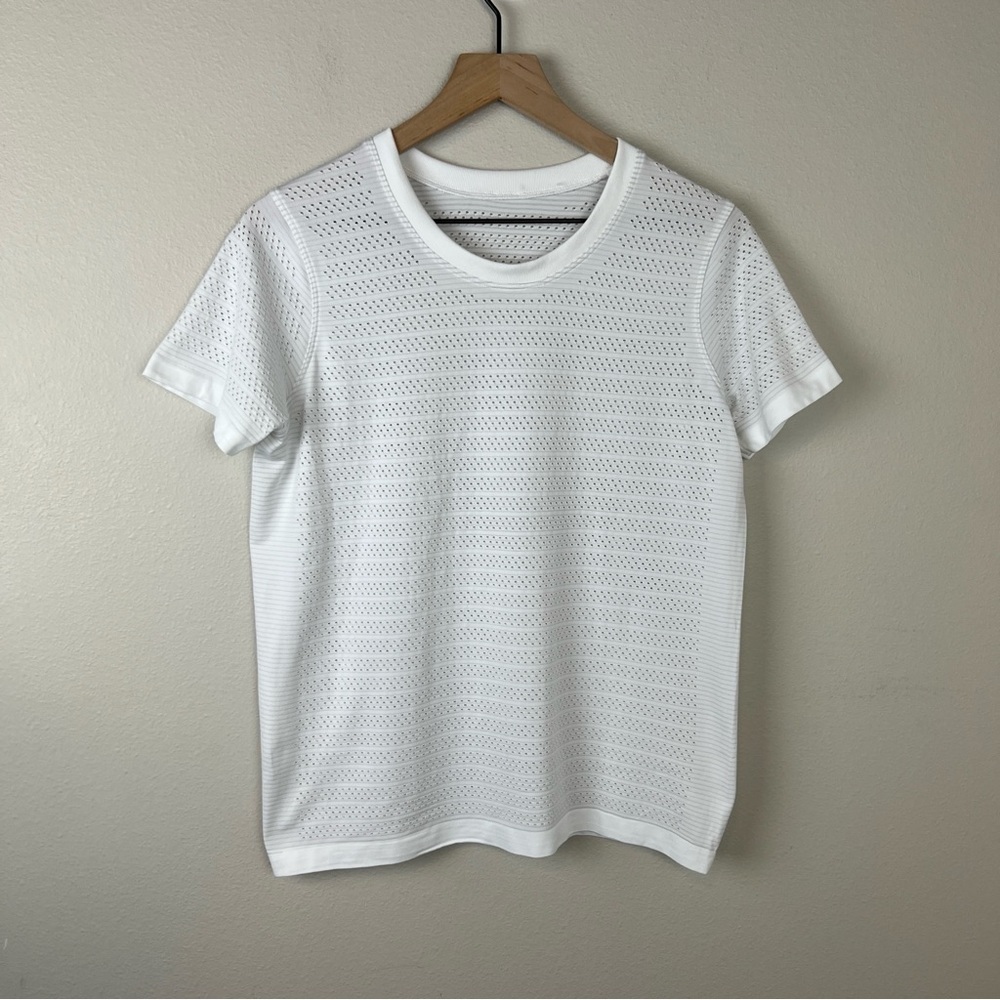 Lululemon Breeze By Short Sleeve Shirt - Picture 2 of 4